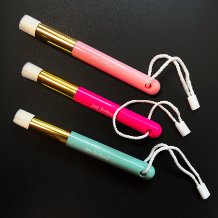 L'il Shorty Brushes | a trio of brushes for delightful feathery delicate edges